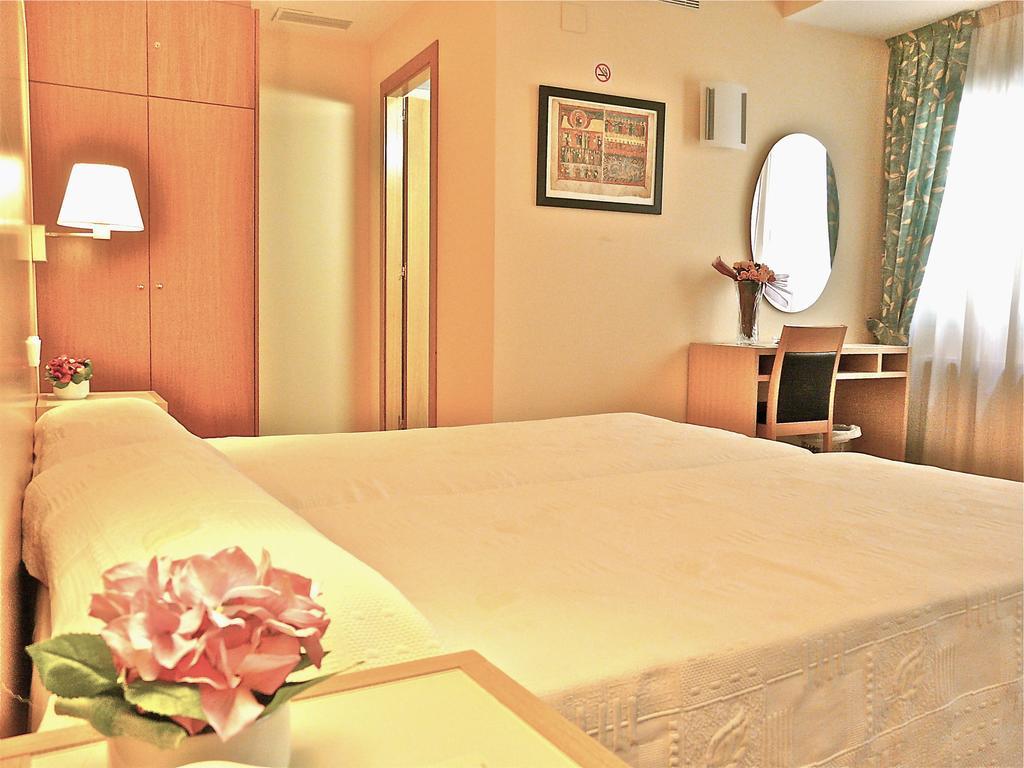 Hotel Nice La Seu d'Urgell Kültér fotó