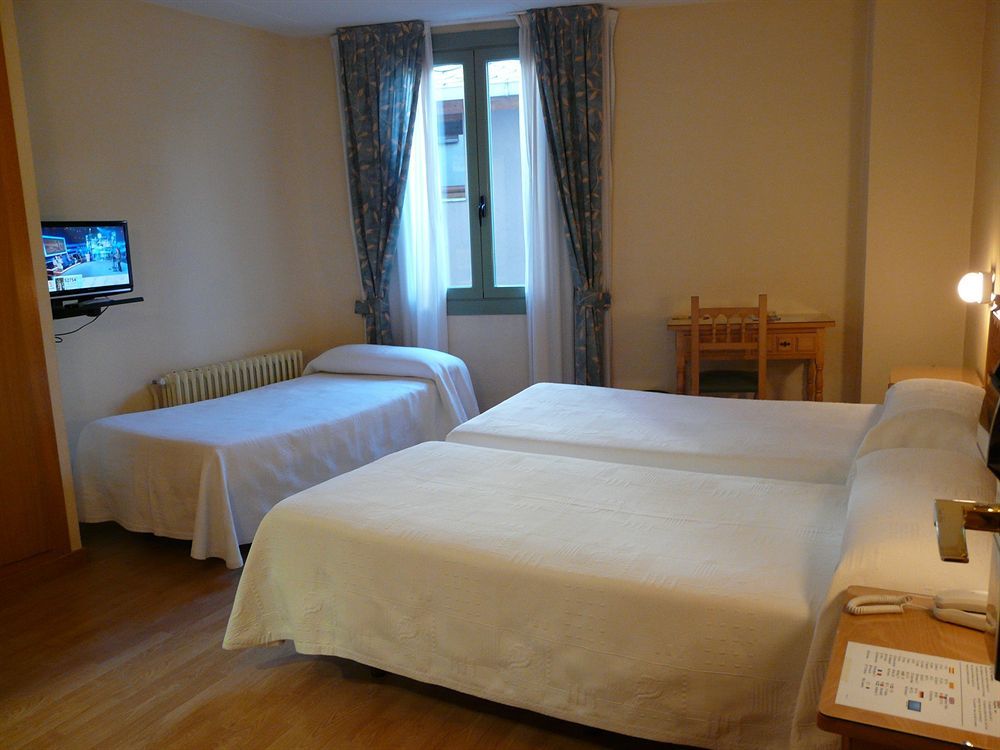 Hotel Nice La Seu d'Urgell Kültér fotó