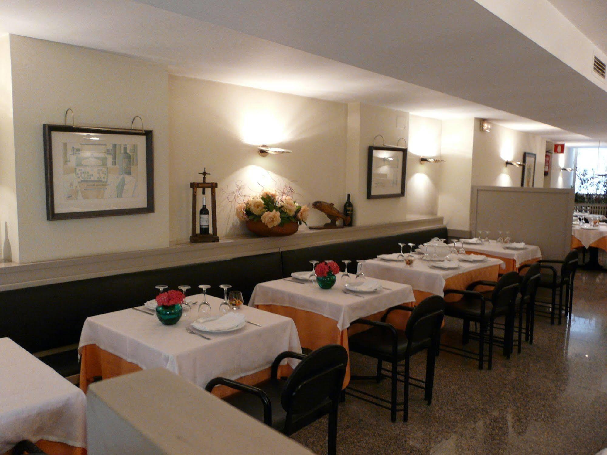 Hotel Nice La Seu d'Urgell Kültér fotó