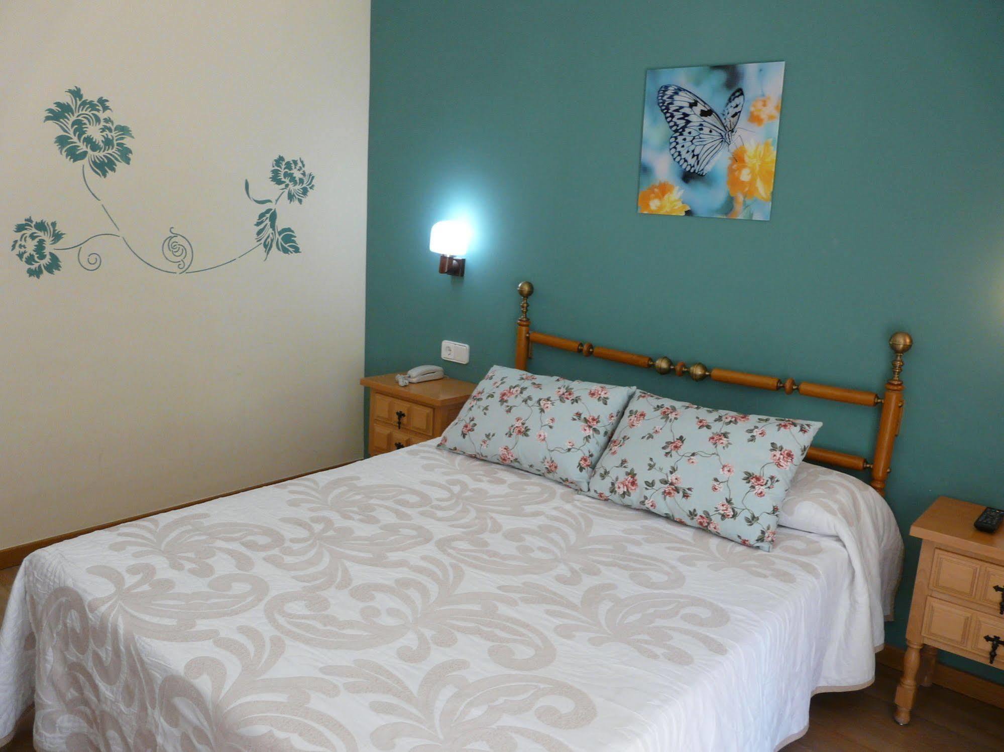 Hotel Nice La Seu d'Urgell Kültér fotó