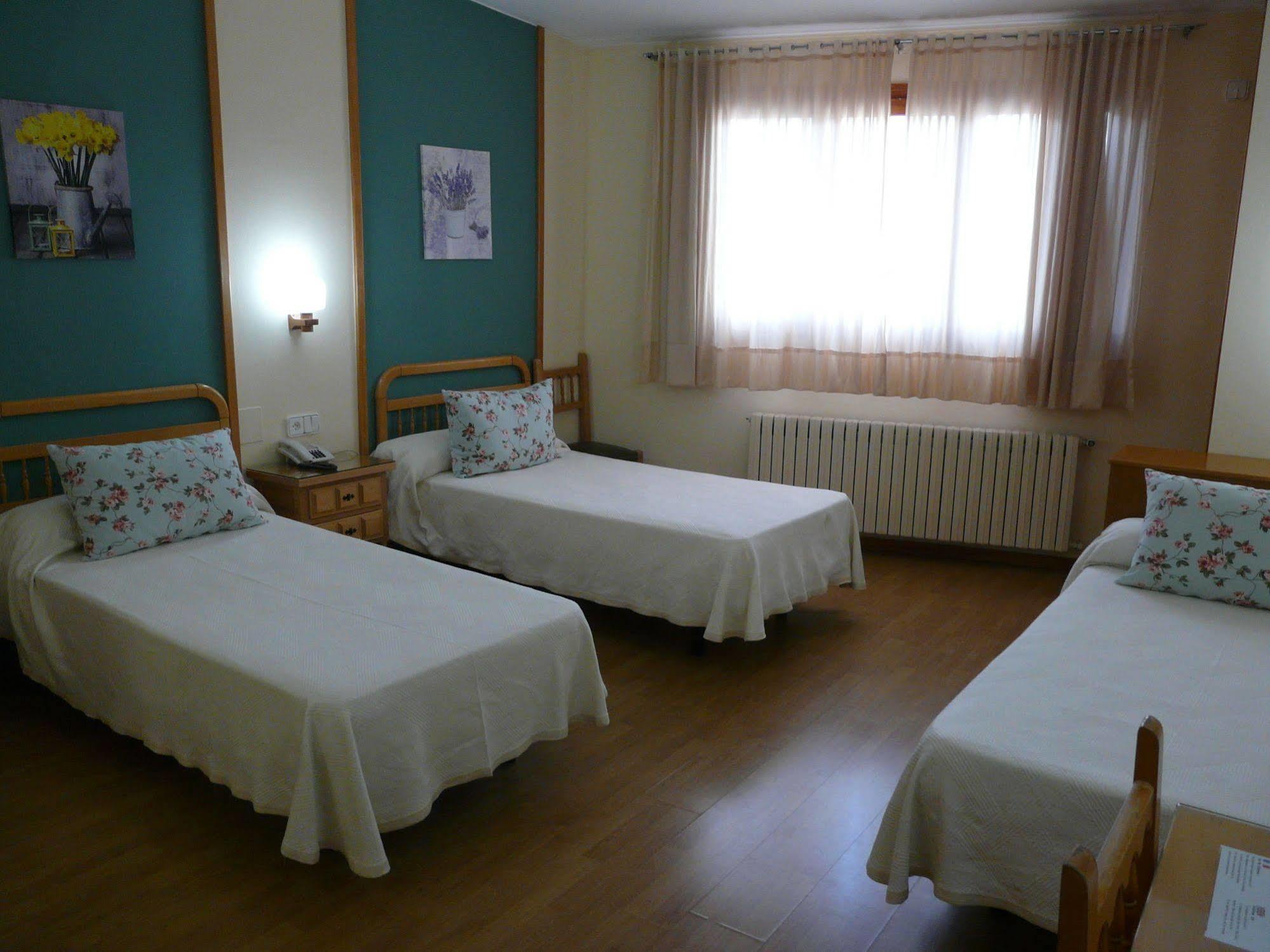 Hotel Nice La Seu d'Urgell Kültér fotó