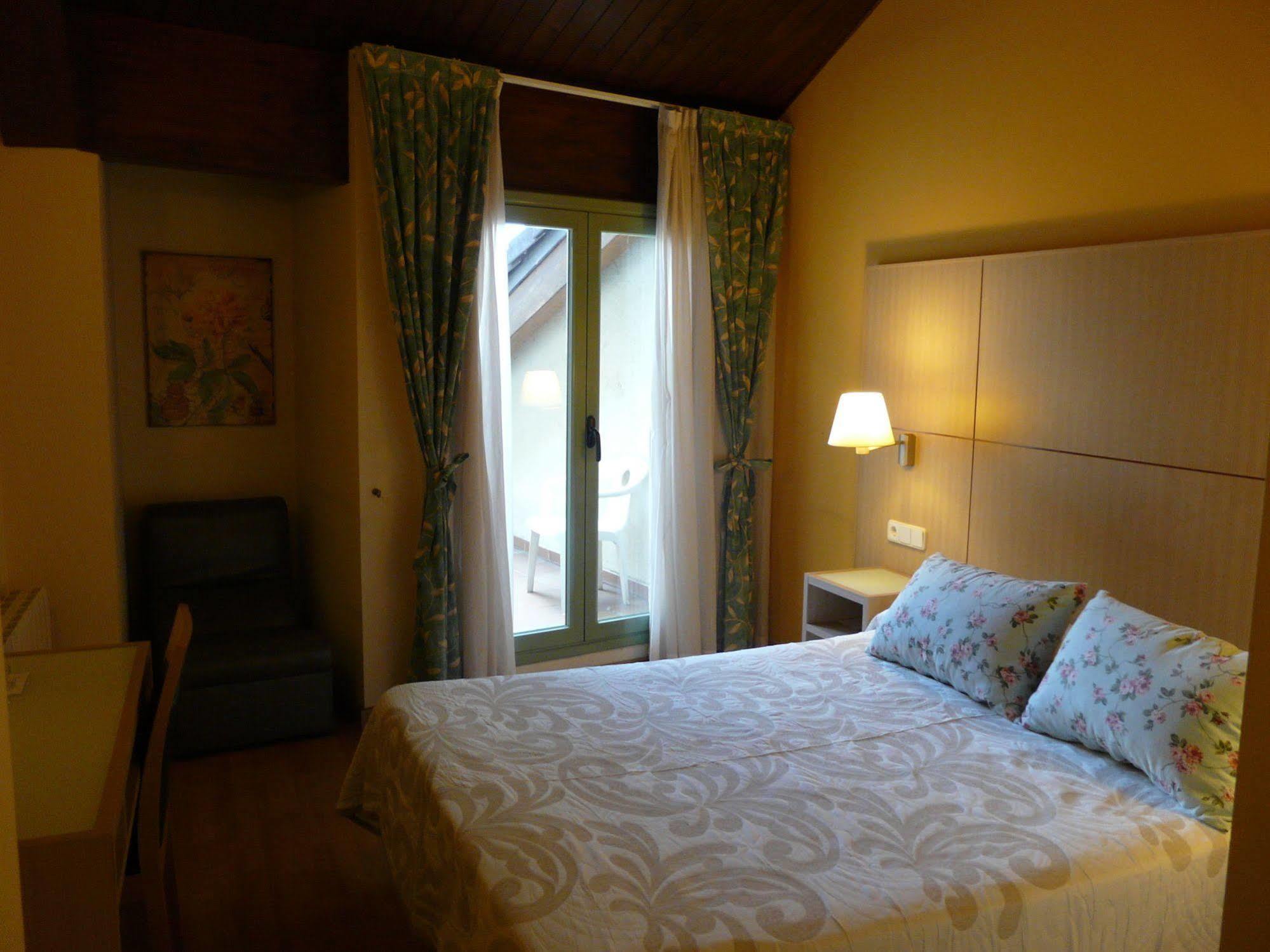 Hotel Nice La Seu d'Urgell Kültér fotó