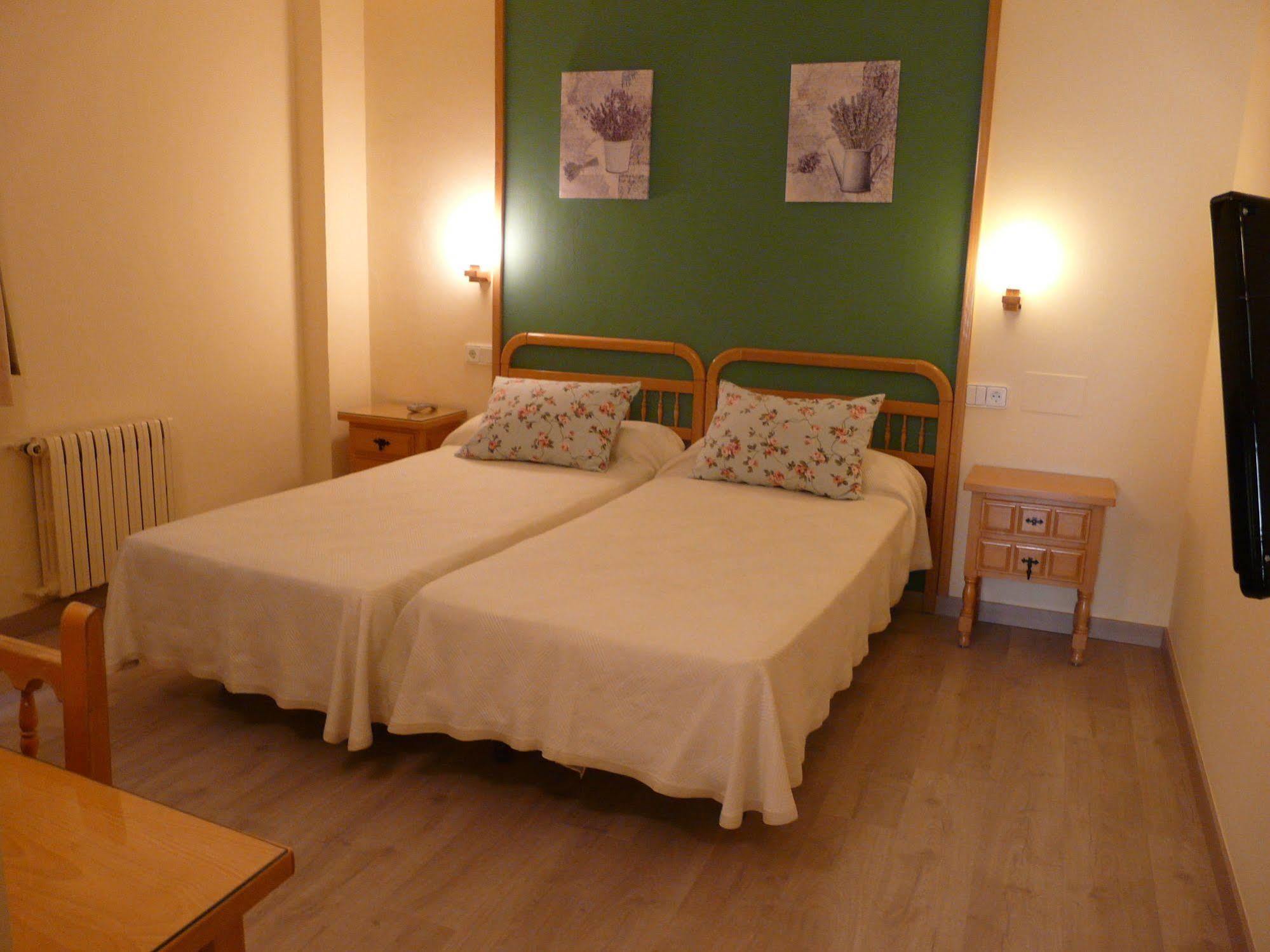 Hotel Nice La Seu d'Urgell Kültér fotó