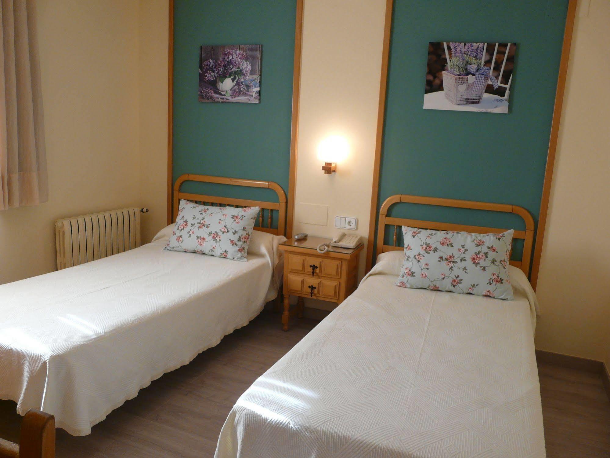 Hotel Nice La Seu d'Urgell Kültér fotó